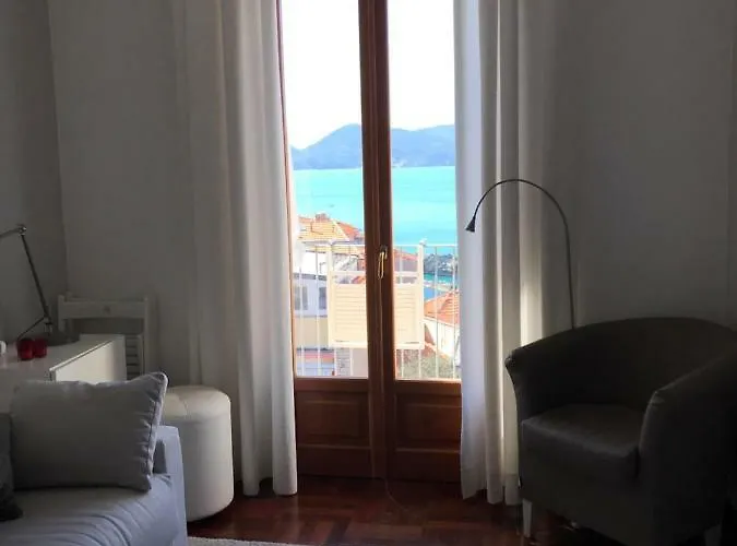 Creuza De Ma Apartment *